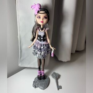 Ever After High Duchess Swan Doll